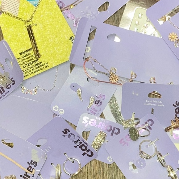 New Claire’s Jewelry Lot - Picture 4 of 10